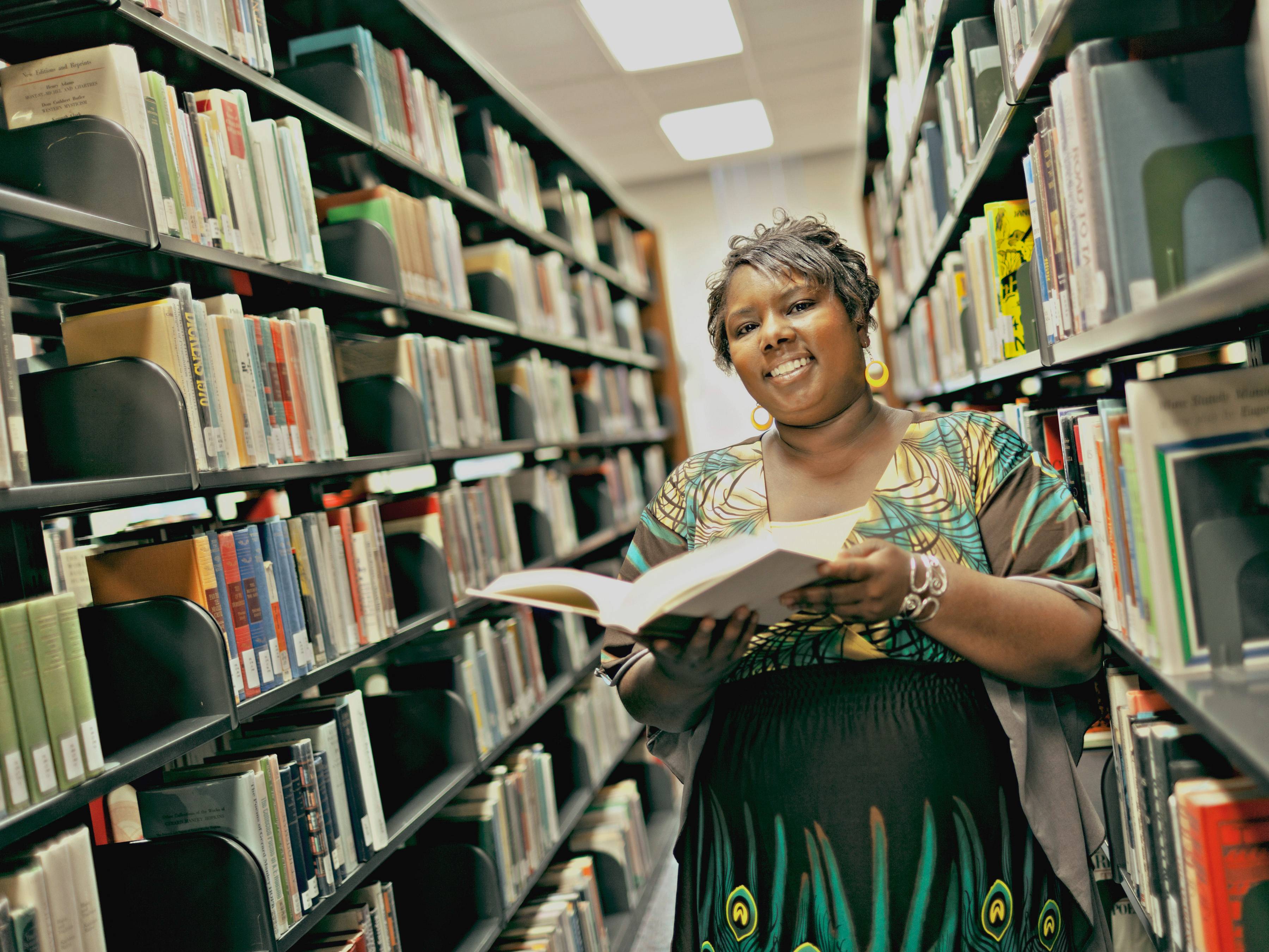 woman in the library